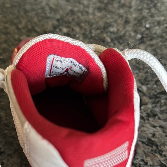 Jordan retro 11 Cherry Red and White Sneakers Y4.5 or W6.5 - Picture 15 of 15